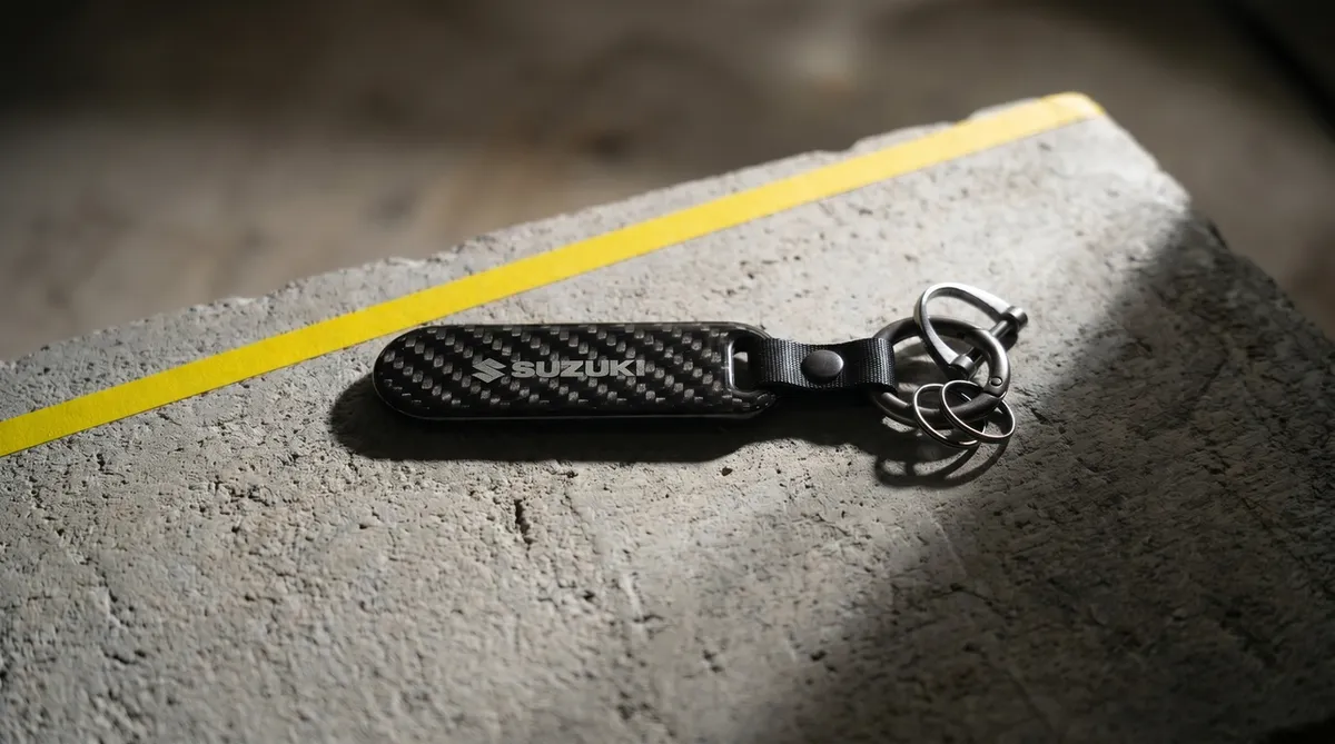Suzuki · Carbon Keychain